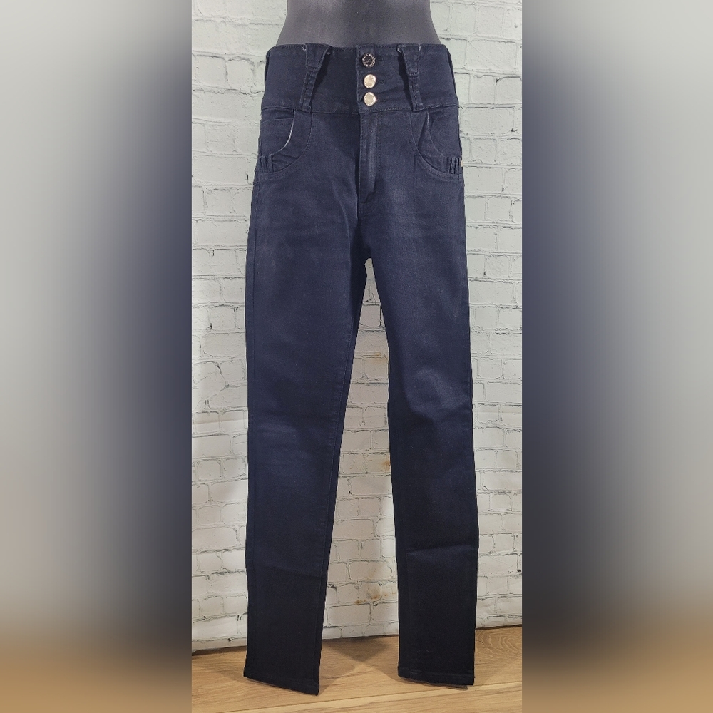 #69 Mitzi Michel size 9 black skinny jeans